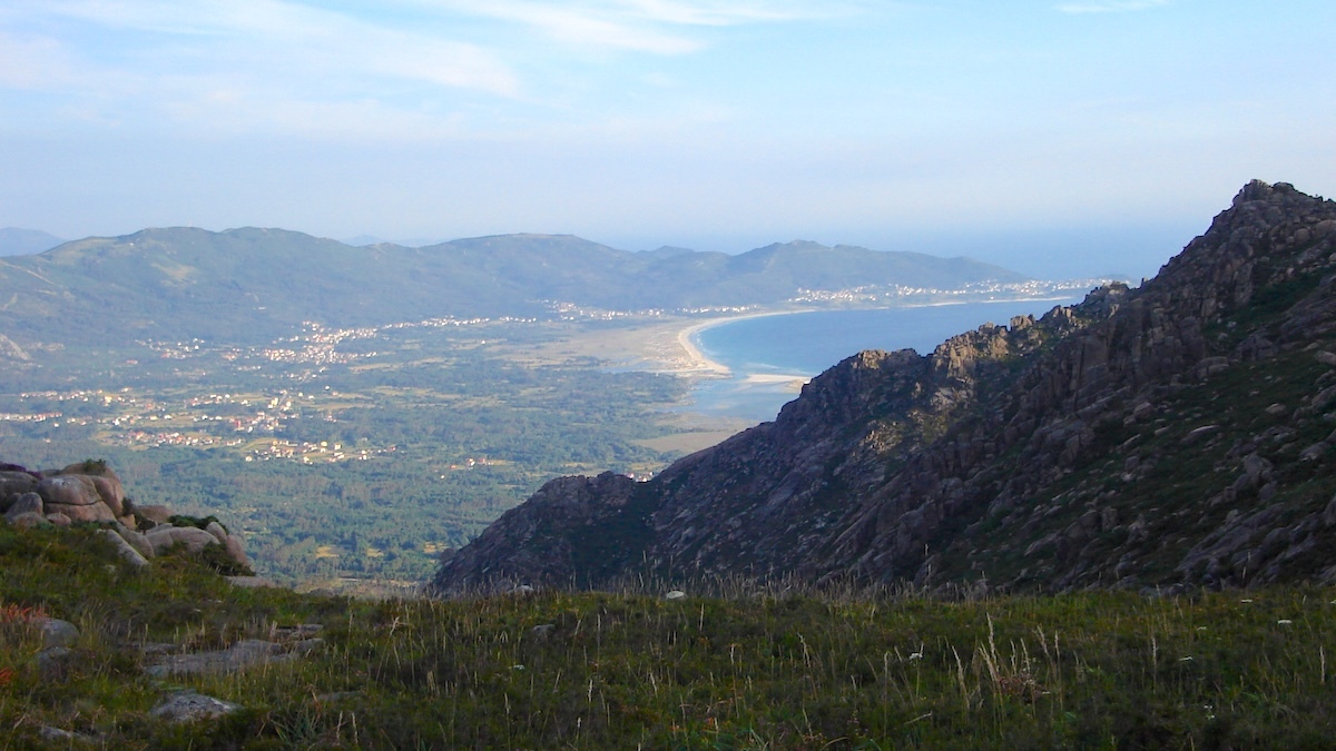 Vistas da praia de Carnota dende o Monte Pindo