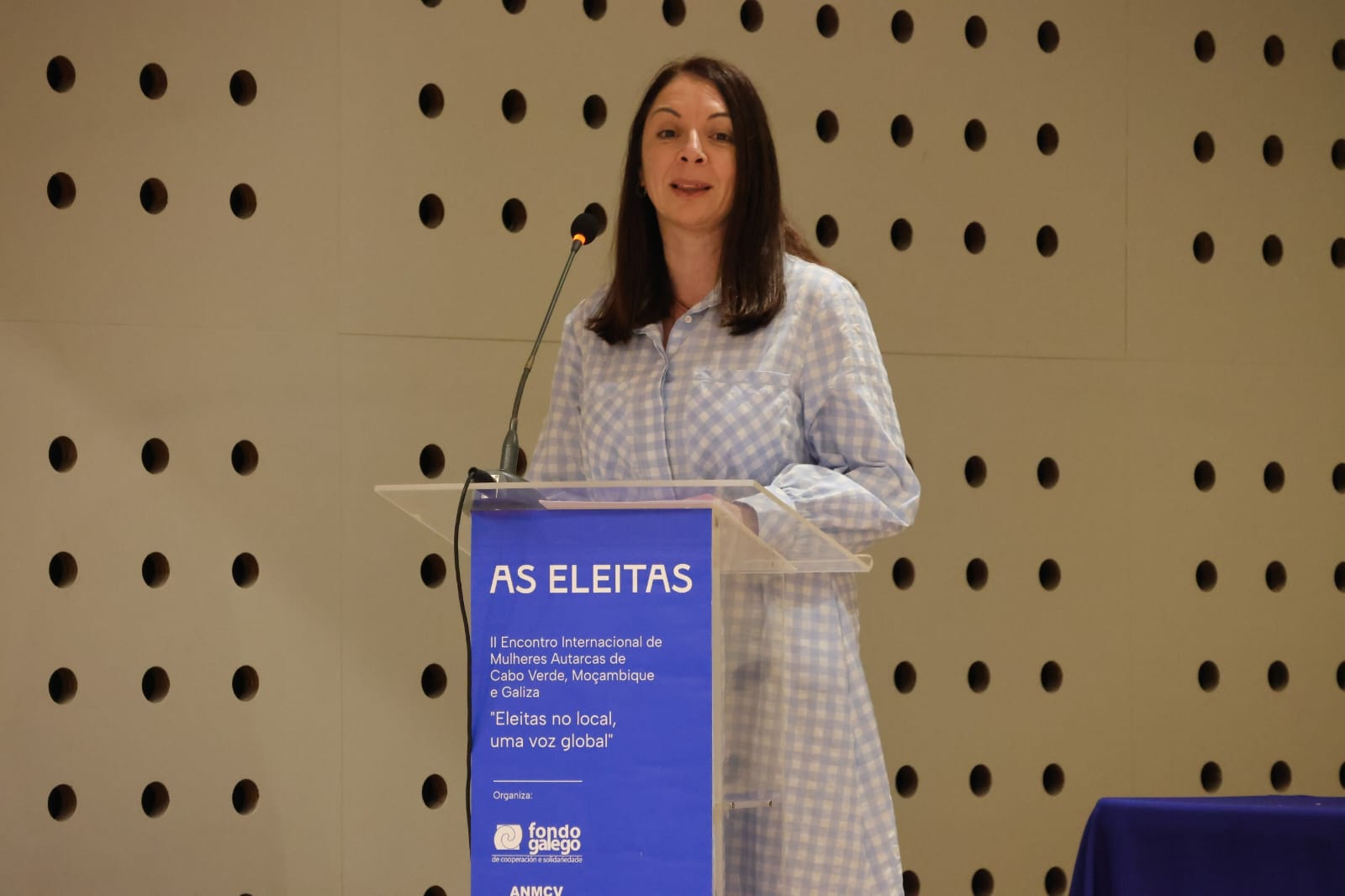 Maria Lago no Congreso As Eleitas de Cabo Verde