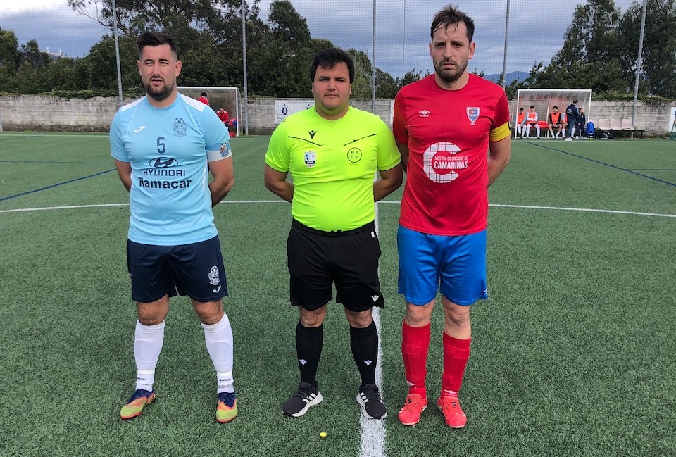 Javi e Pejo co colexiado Marco Castro no Muros-Porteno