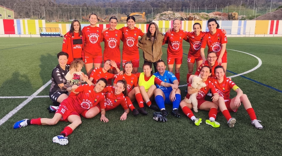 Muxia celebrando a vitoria en Dumbria