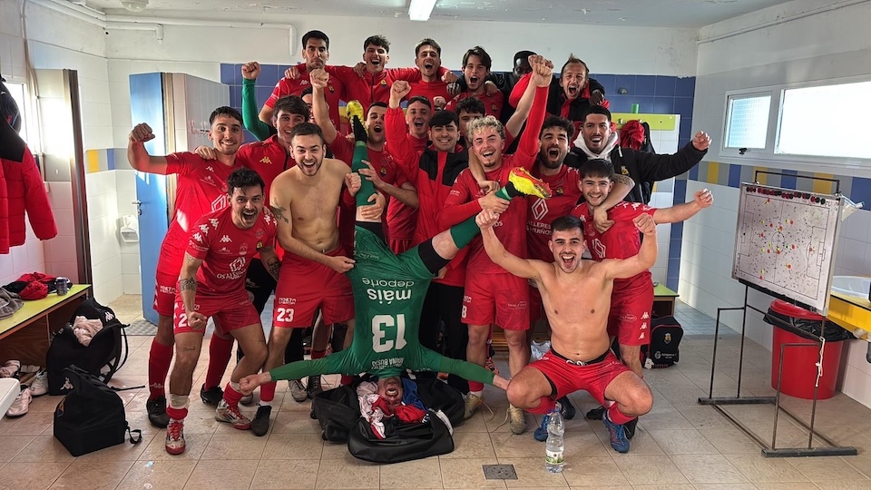Muxia celebrando a vitoria co lider