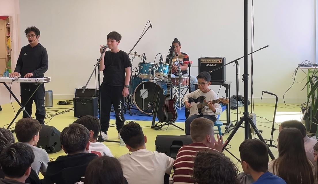 Concerto de Iwias no IES Fontexeria