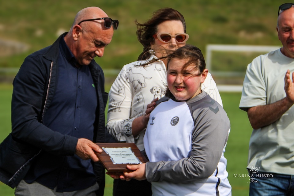 Alejandra Garcia homenaxeada en Muxia-Foto-Marina Busto