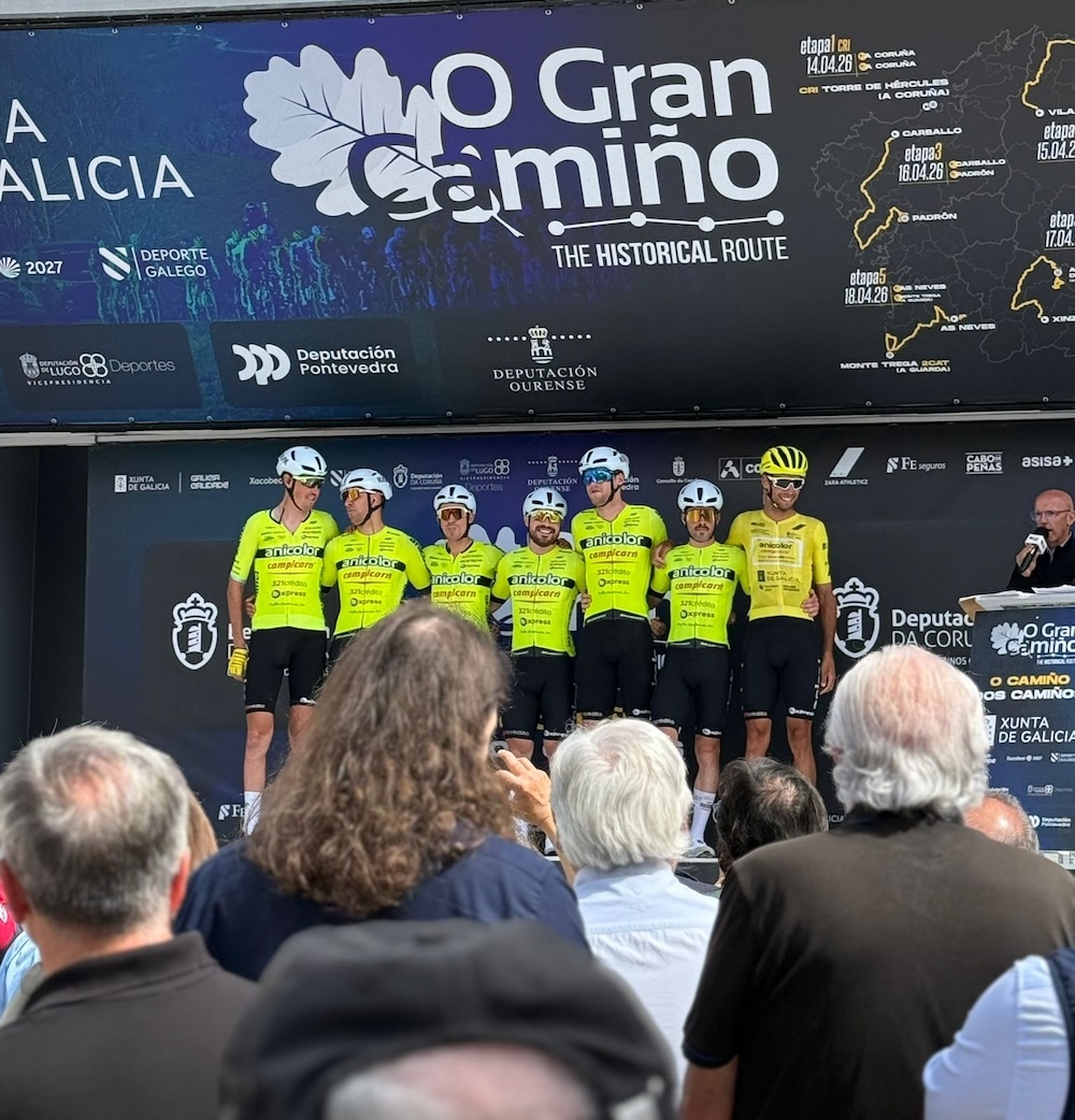 O Gran Camiño en Carballo-Presentando os equipos