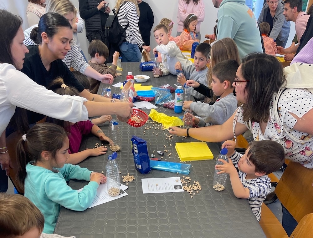 Actividades infantis en Adro de Vilano Laracha