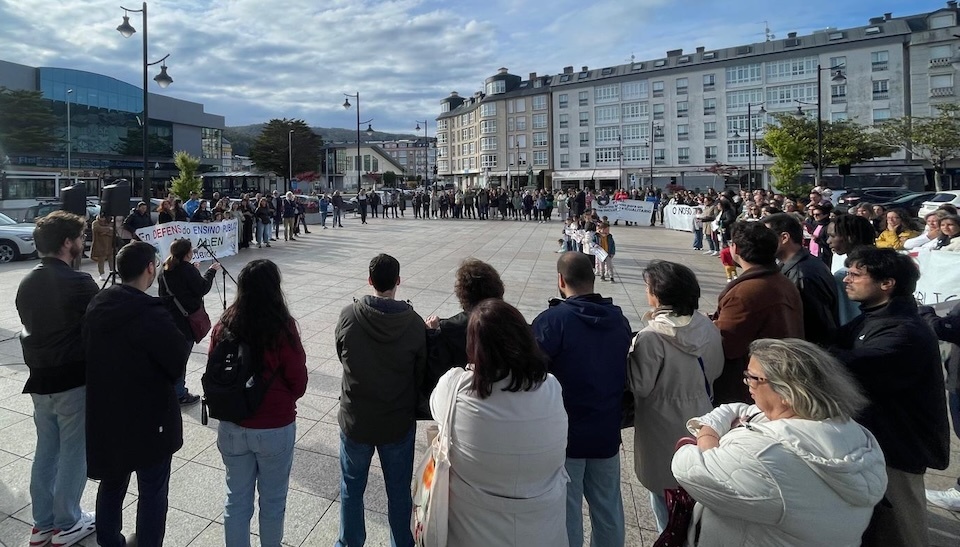 Manifestacion ensino 6M Cee 1