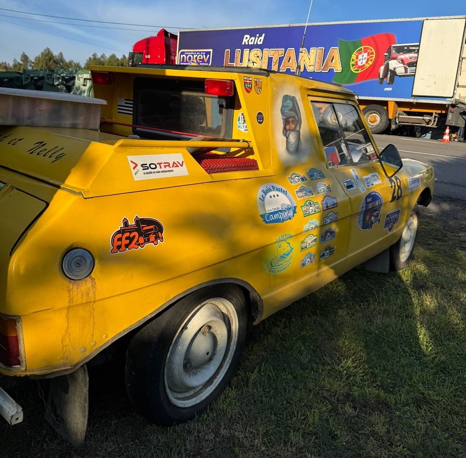 Citroen 2 Cabalos co trailer do Raid Lusitania