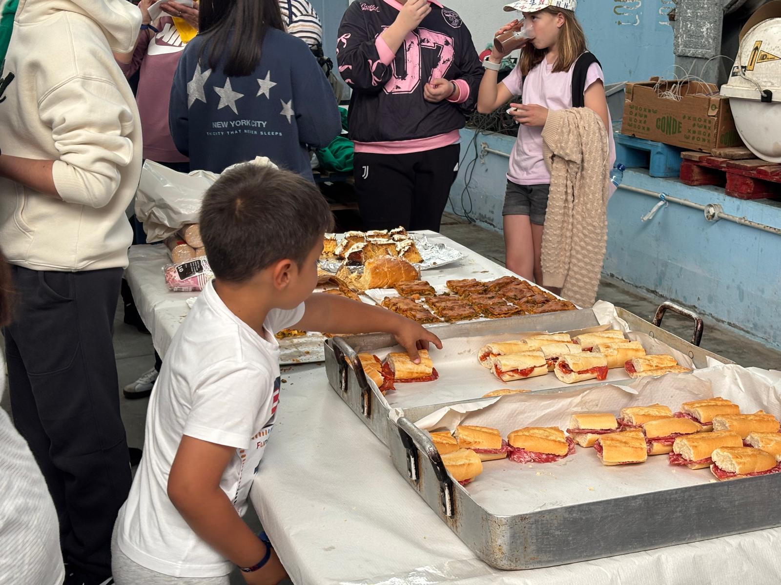 Andaina solidaria coa AECC CEIP Vilarmide Muxia 4