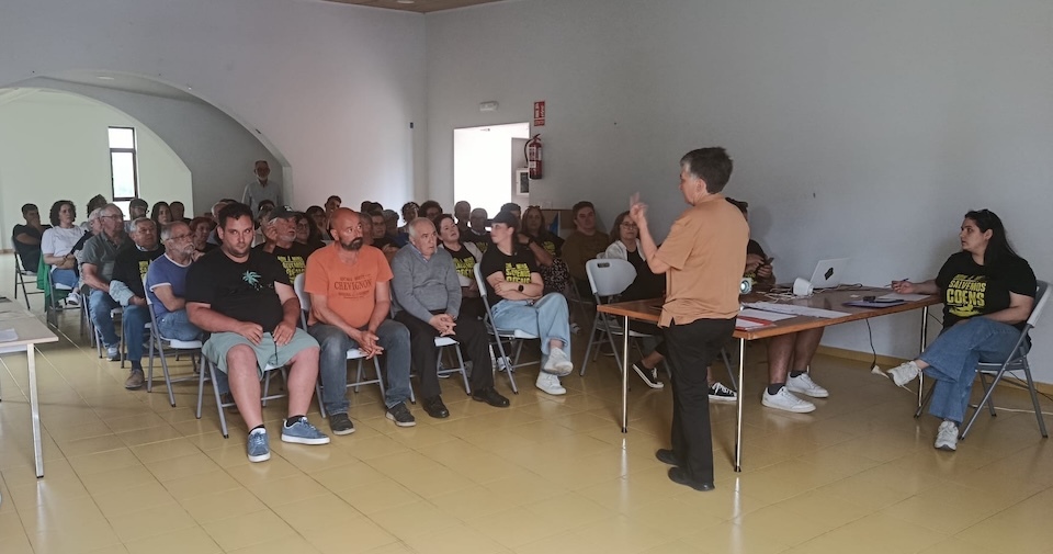 Charla sobre a Mina de Coens