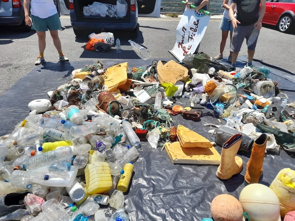 limpeza de Mar de Fabula en Santa Marina 2