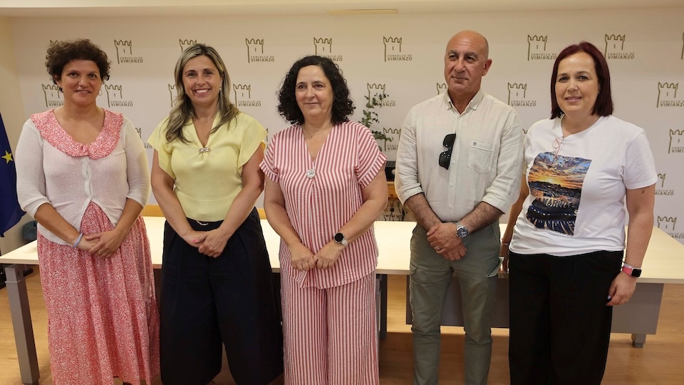 Autoridades no Obradoiro de Emprego de Vimianzo