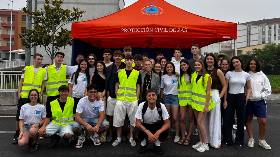 9Louro co alumnado no Festival Falemos´galego
