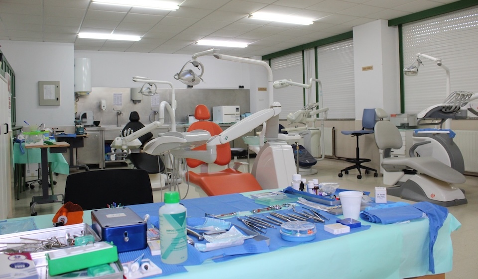 Ciclo de Hixiene BUcodental no iES Agra Raices 2
